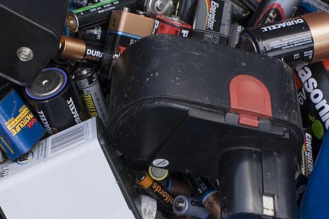 ㊣卧龙光武附近回收电动车电池☯废电瓶上门回收☯铅酸蓄电池回收价格